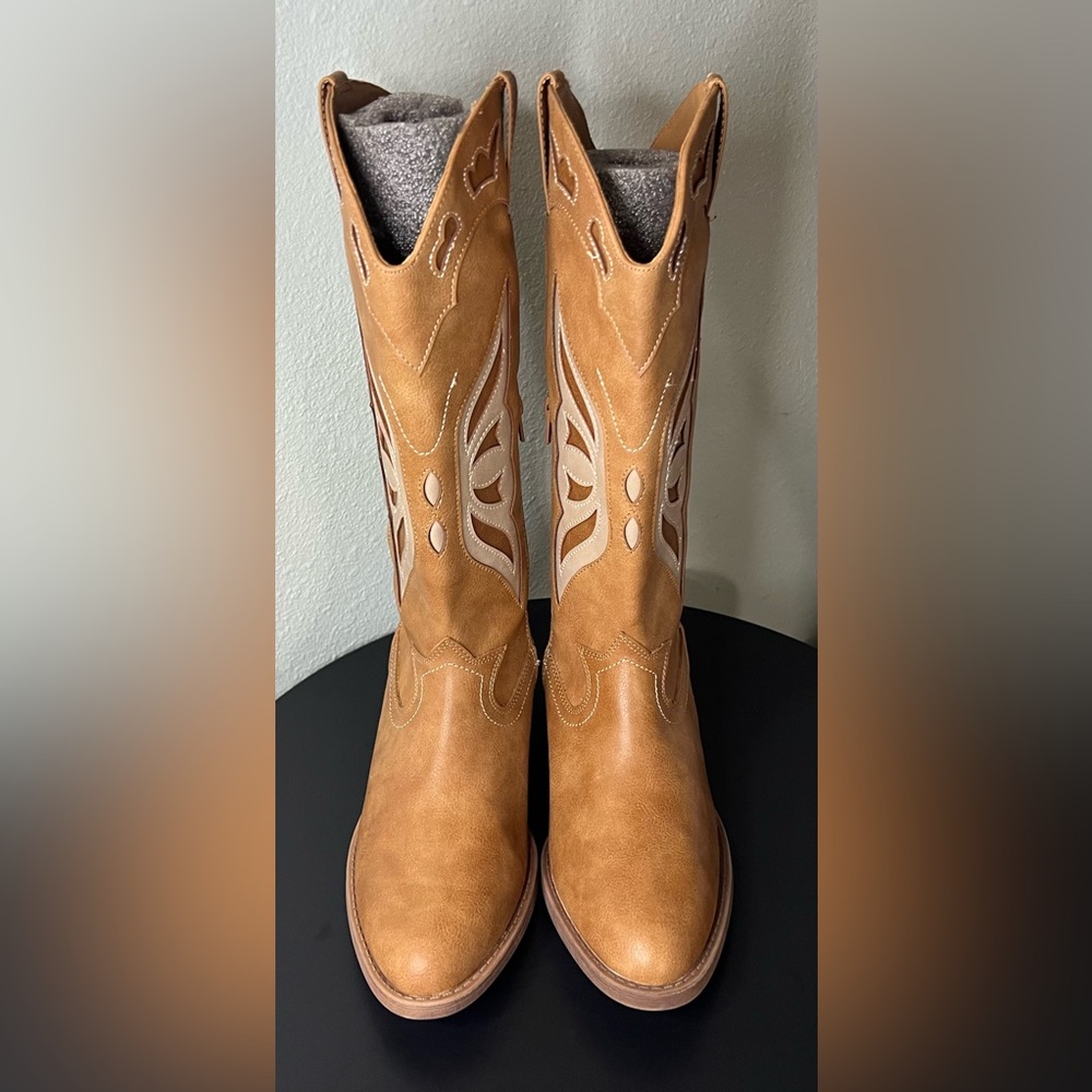 NEW Madden NYC Butterfly Western Boots Cowboy Cowgirl Farmhouse Heel Trendy Chic - Picture 4 of 11